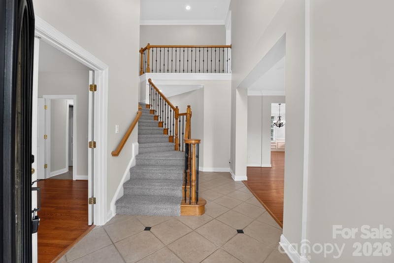 105 Castlestone Ln, Matthews, NC 28104