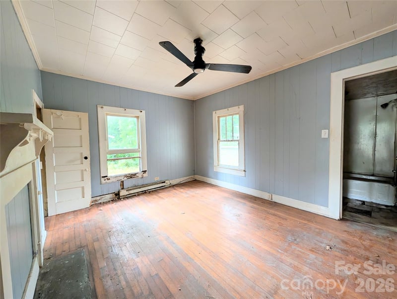 109 Carlton Dr, Cherryville, NC 28021
