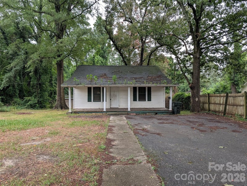 109 Carlton Dr, Cherryville, NC 28021