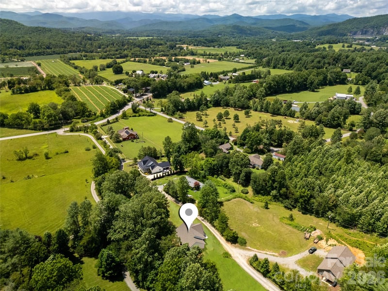 146 Cliff Rd, Penrose, NC 28766