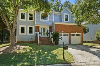 13901 Kings Carriage Ln, Charlotte, NC 28278