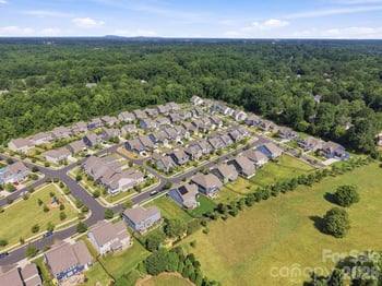 445 Hudson Pl, Davidson, NC 28036