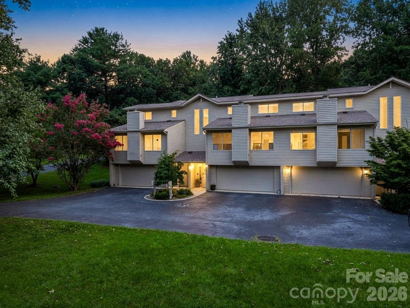 103 Shadowbrook Dr, Asheville, NC 28805