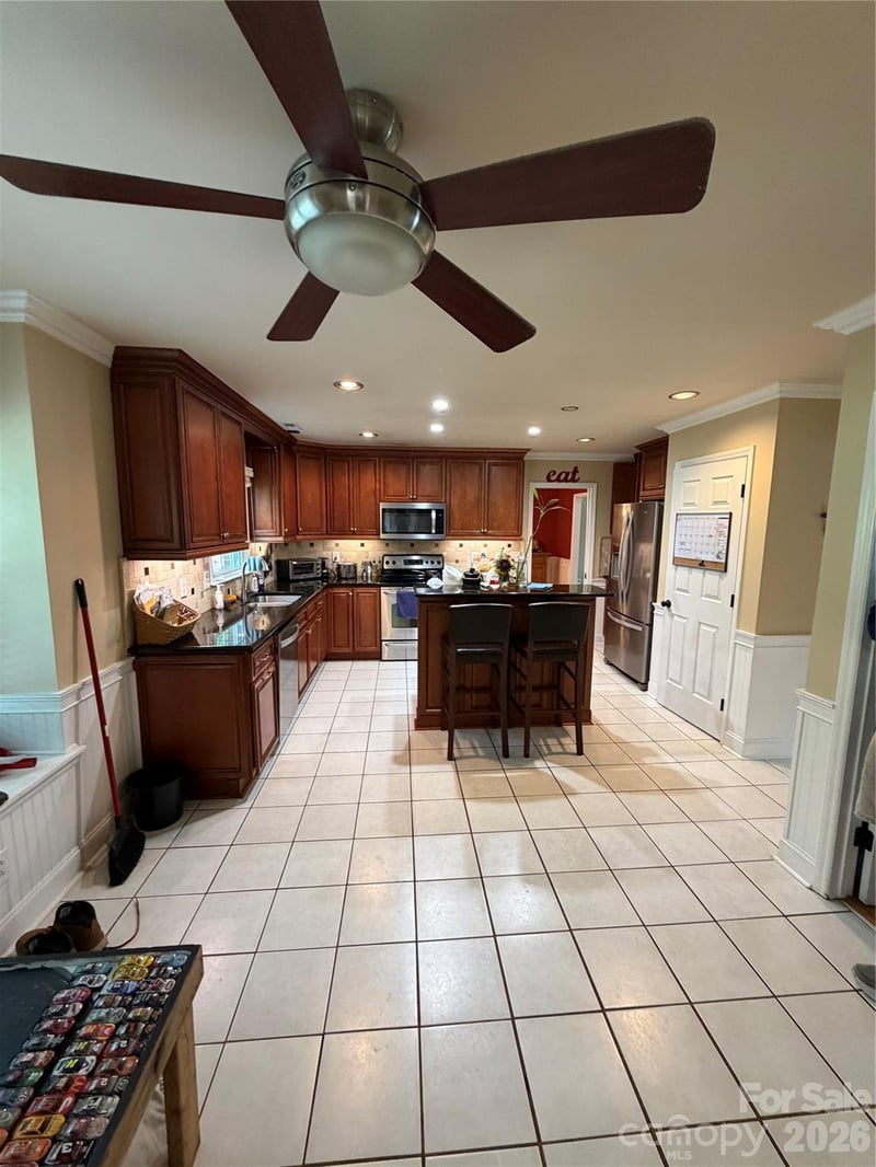 201 Wainsley Pl, Matthews, NC 28105