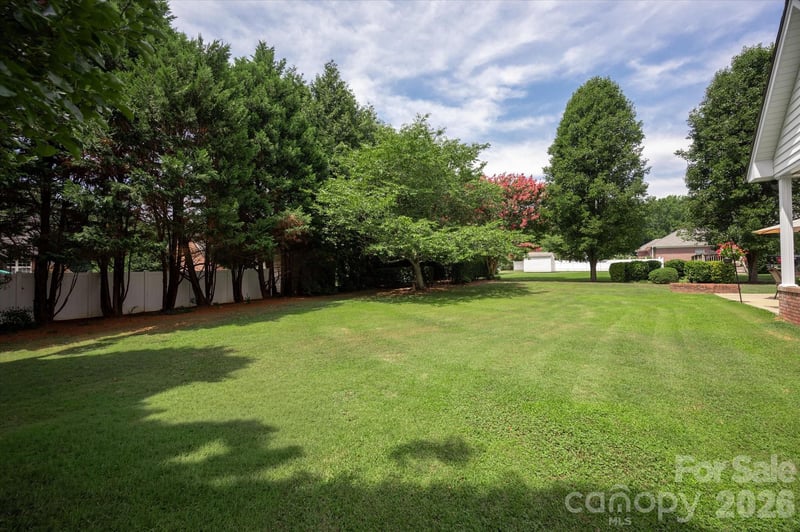 1610 Stone Pine Dr, Gastonia, NC 28056