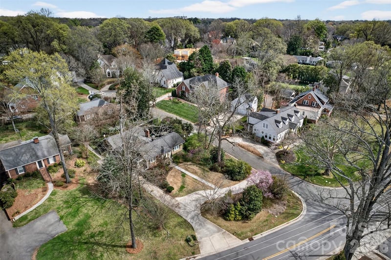 2527 Sharon Rd, Charlotte, NC 28211