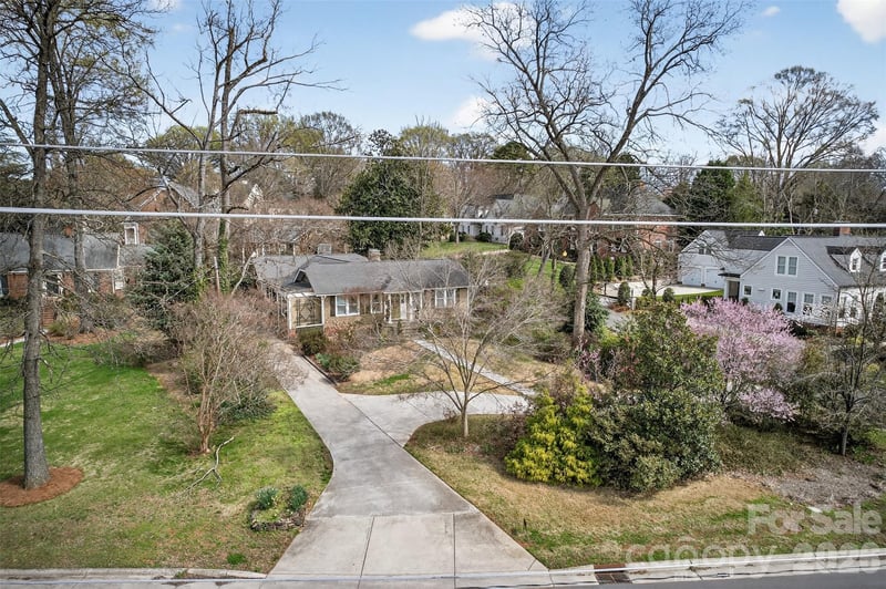 2527 Sharon Rd, Charlotte, NC 28211