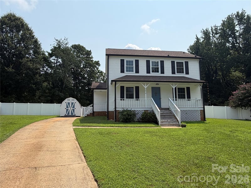9850 Standing Wood Ct, Charlotte, NC 28227