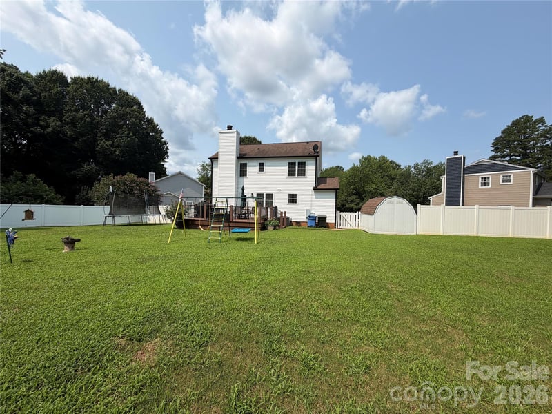 9850 Standing Wood Ct, Charlotte, NC 28227