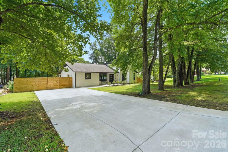 1136 Grace Meadow Dr, Mooresville, NC 28115