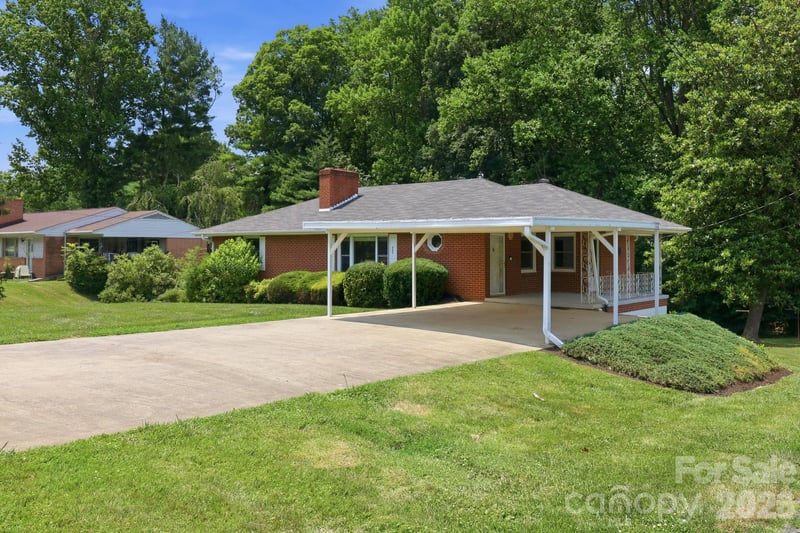 845 Sand Hill Rd, Asheville, NC 28806