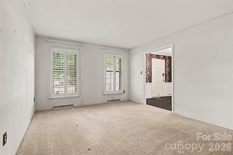 4221 Bridgewood Ln, Charlotte, NC 28226