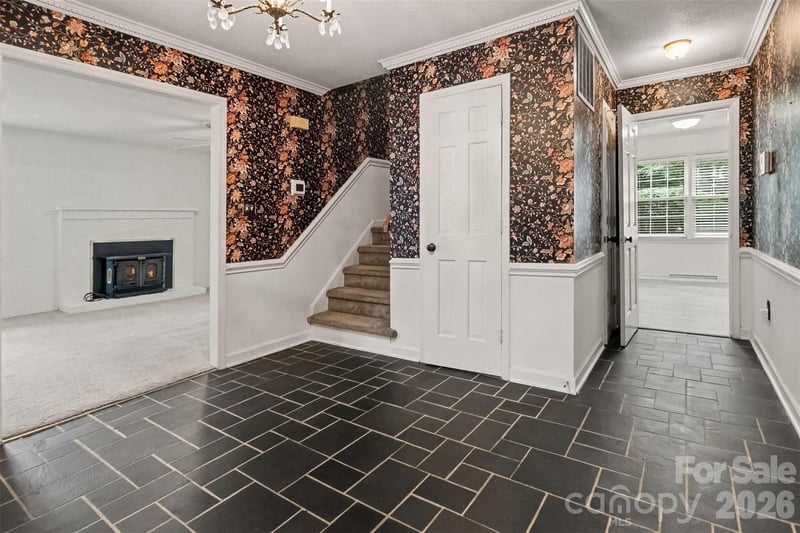 4221 Bridgewood Ln, Charlotte, NC 28226