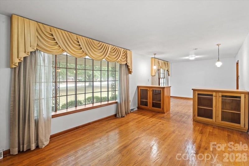 816 Clinton Ave, Lancaster, SC 29720