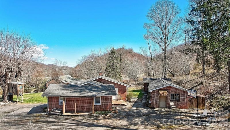 2541 Dellwood Rd, Waynesville, NC 28786