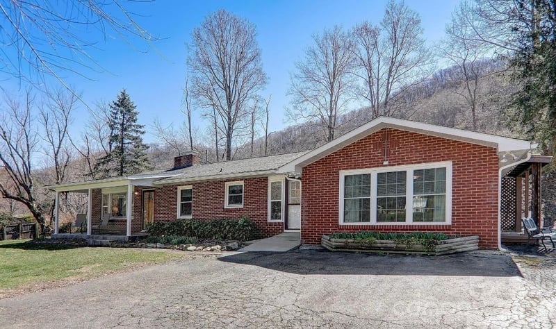 2541 Dellwood Rd, Waynesville, NC 28786