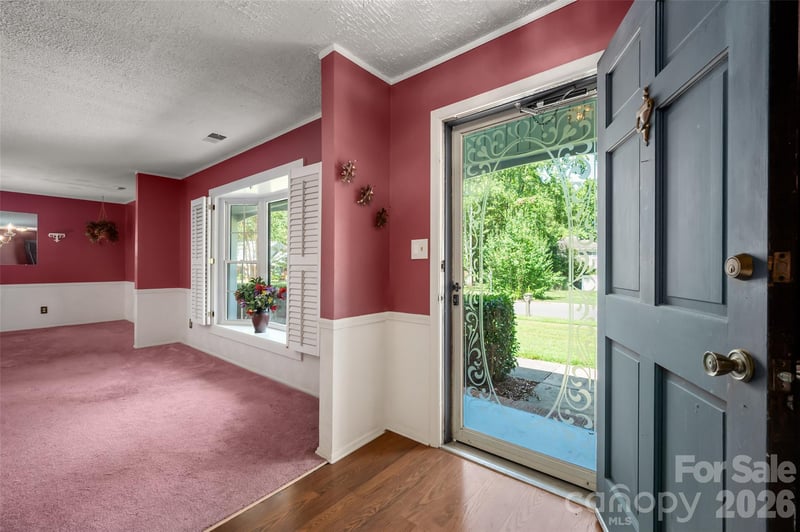 6637 Old Post Rd, Charlotte, NC 28212