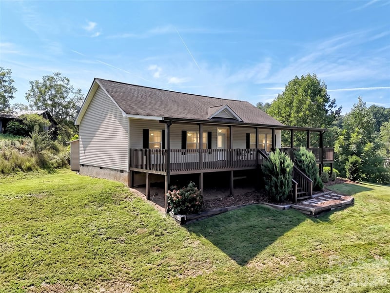 8 Worley Ridge Trl, Candler, NC 28715