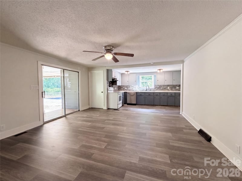 164 Waterlynn Rd, Mooresville, NC 28117