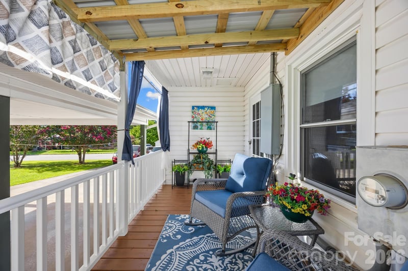 1000 Radio Rd, Statesville, NC 28677