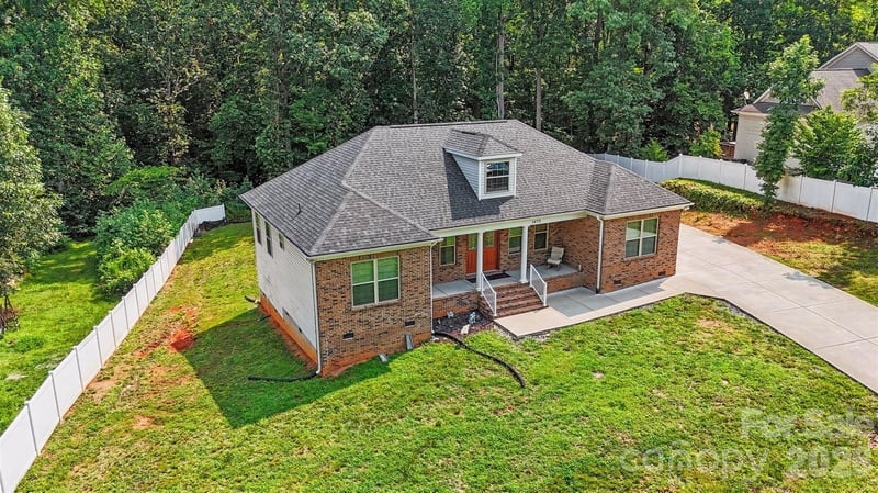 1473 Morningside Dr, Iron Station, NC 28080