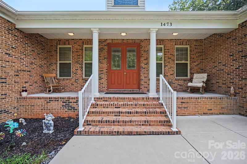1473 Morningside Dr, Iron Station, NC 28080
