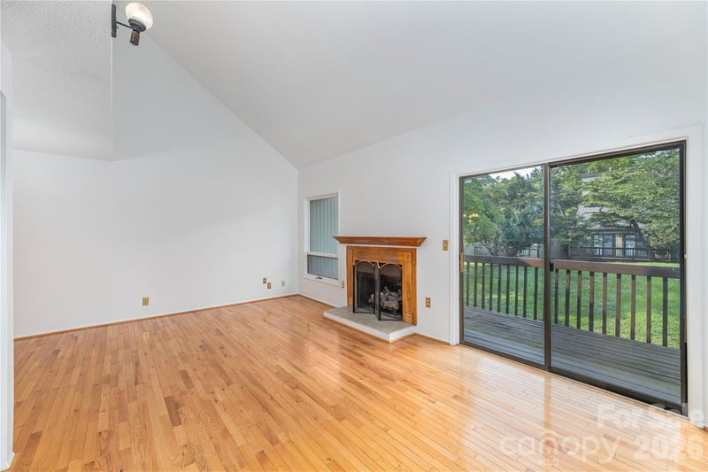30 Maple Ridge Ln, Asheville, NC 28806