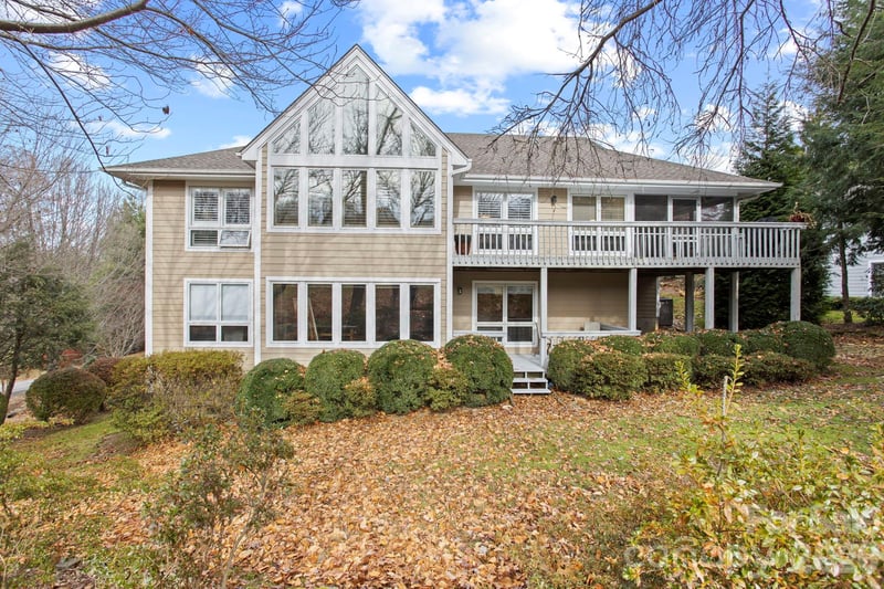 122 Broadmoor Dr, Flat Rock, NC 28731