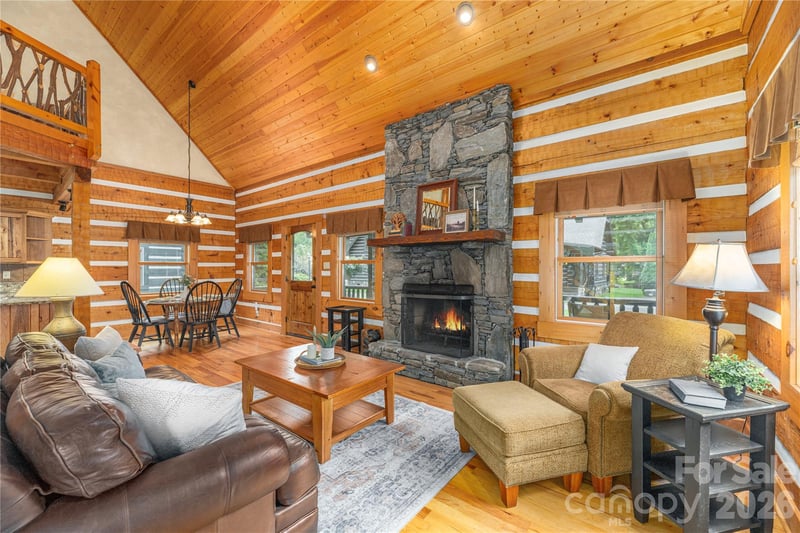 93 Rachels Cir, Maggie Valley, NC 28751