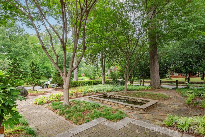 1101 Belgrave Pl, Charlotte, NC 28203