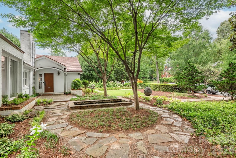 1101 Belgrave Pl, Charlotte, NC 28203