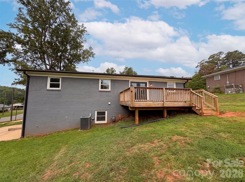 2510 Middleton Dr, Gastonia, NC 28054