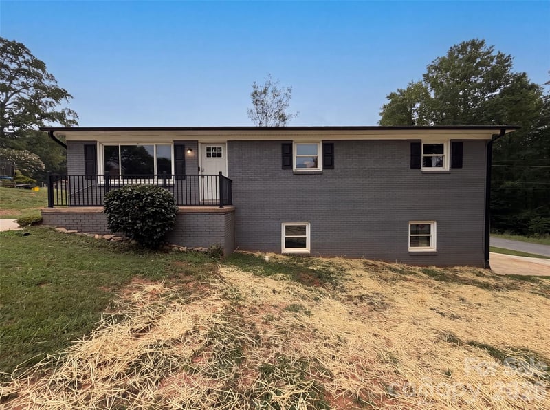 2510 Middleton Dr, Gastonia, NC 28054
