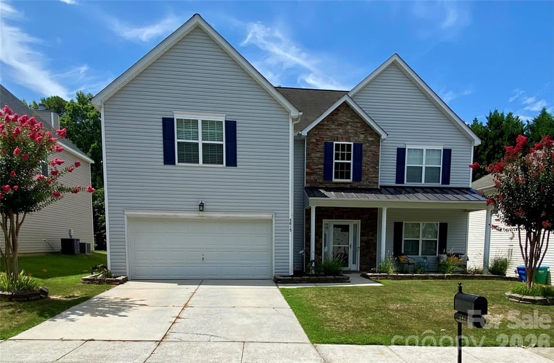 5813 Parkstone Dr, Matthews, NC 28104