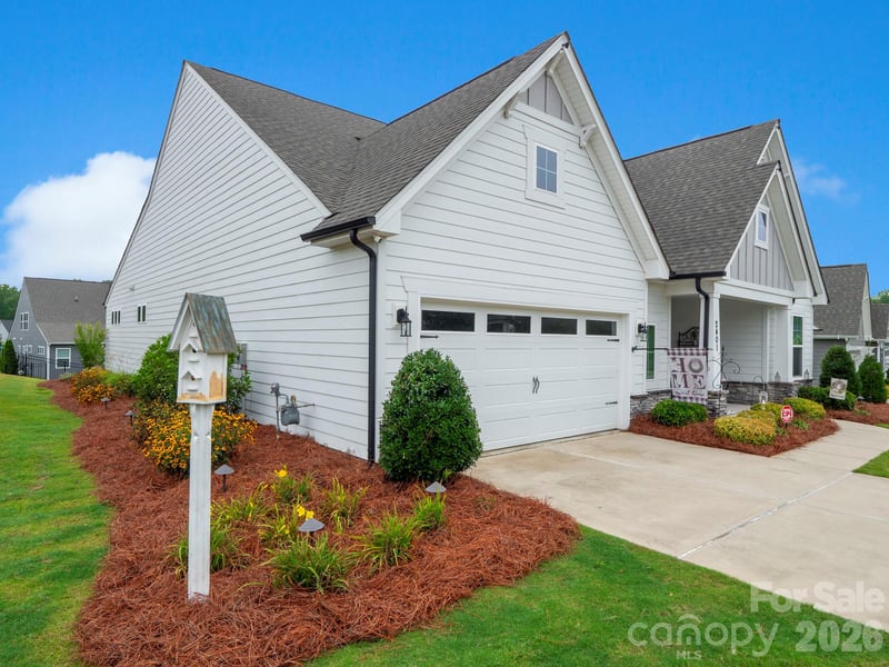 2401 Silent Mist Ln, Indian Trail, NC 28079