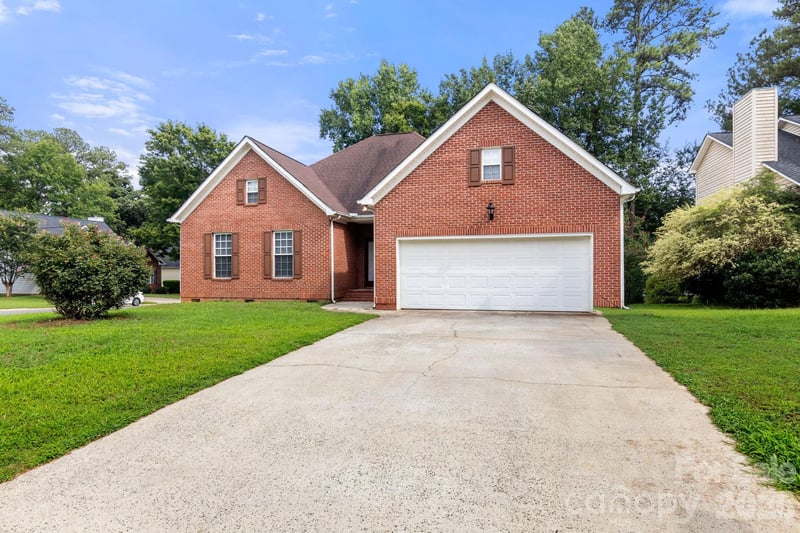 331 Market Hall Pl, Rock Hill, SC 29732