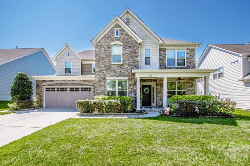 158 Eagles Landing Dr, Mooresville, NC 28117