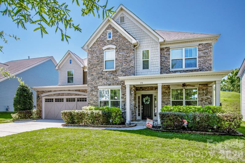 158 Eagles Landing Dr, Mooresville, NC 28117