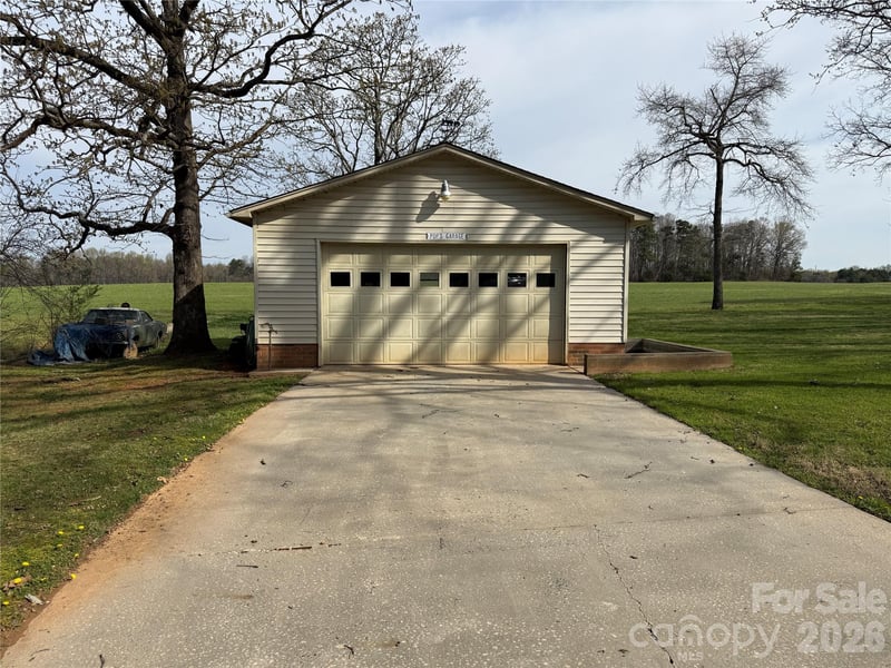 175 Briarfield Dr, Mooresville, NC 28115