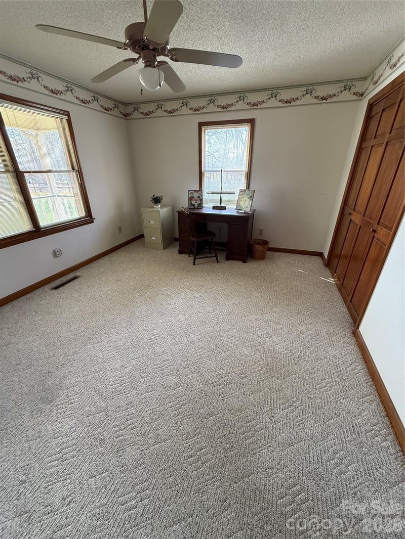 175 Briarfield Dr, Mooresville, NC 28115