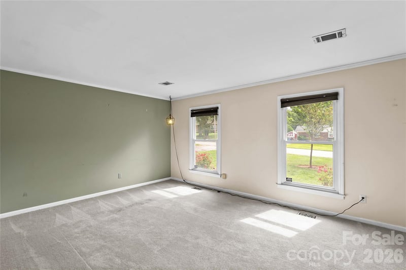 603 Colonial Dr, Statesville, NC 28625