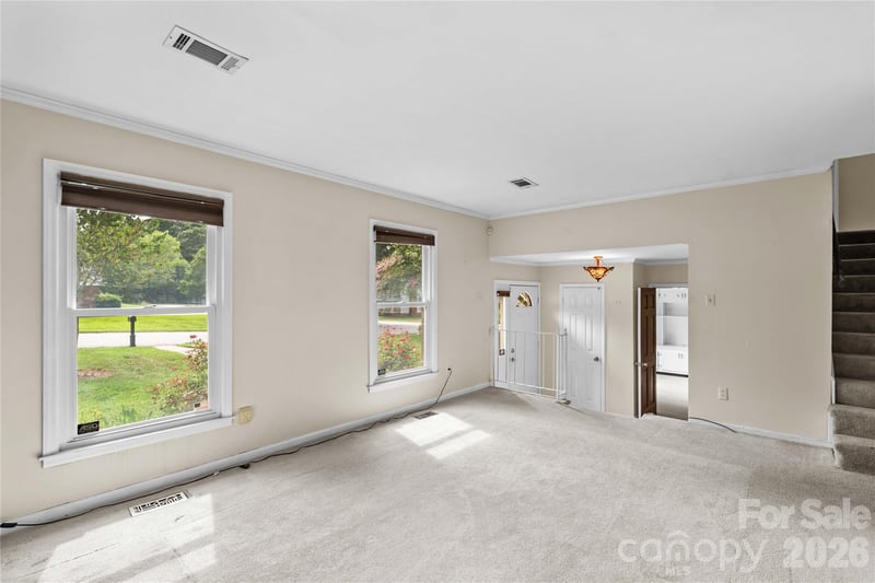 603 Colonial Dr, Statesville, NC 28625