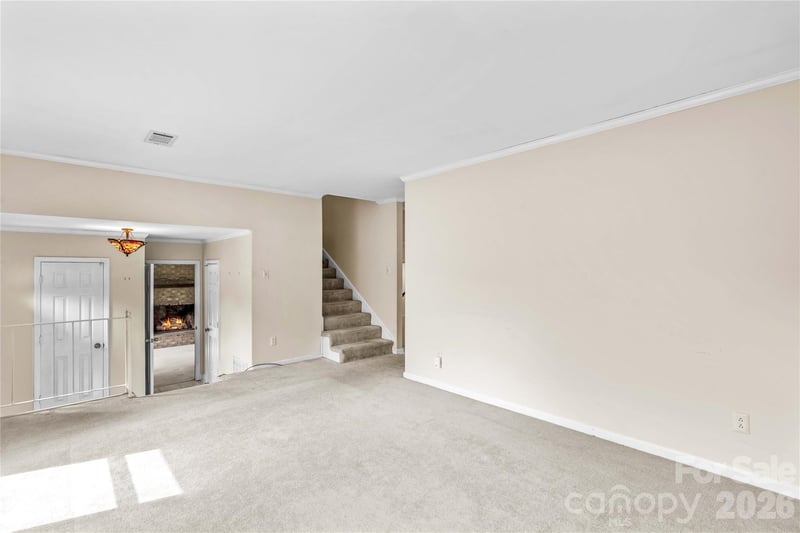 603 Colonial Dr, Statesville, NC 28625