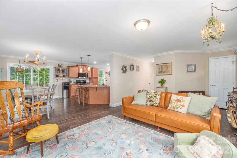 10 Rolling Acres Dr, Weaverville, NC 28787