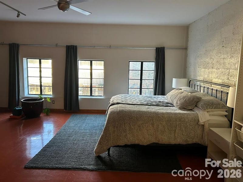 28 N Lexington Ave, Asheville, NC 28801