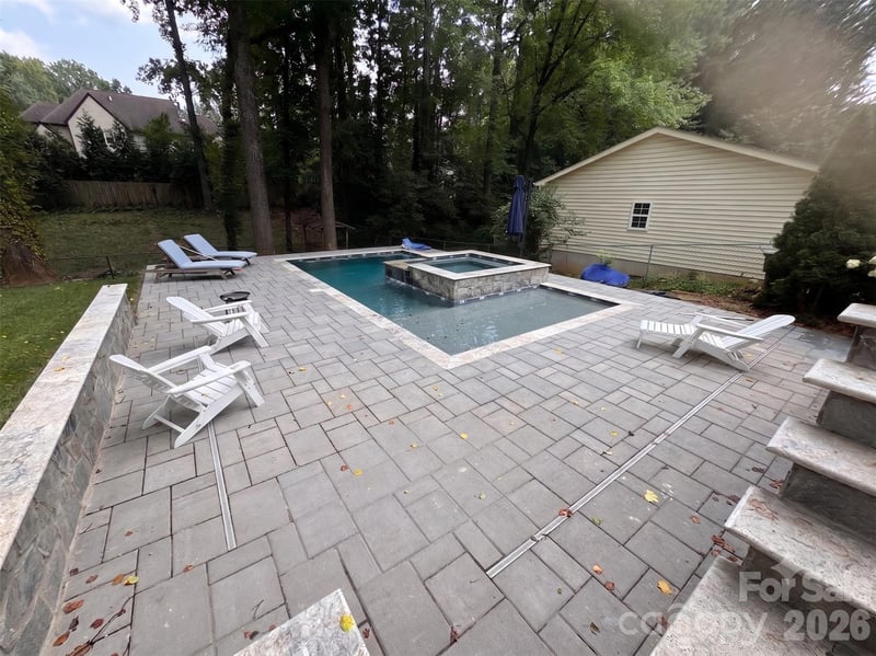 6129 Page Ct, Charlotte, NC 28270