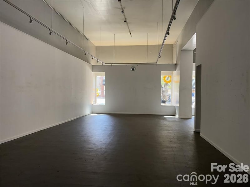 24 N Lexington Ave, Asheville, NC 28801