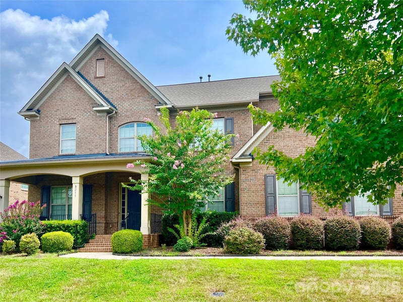 8211 Caesars Head Dr, Waxhaw, NC 28173