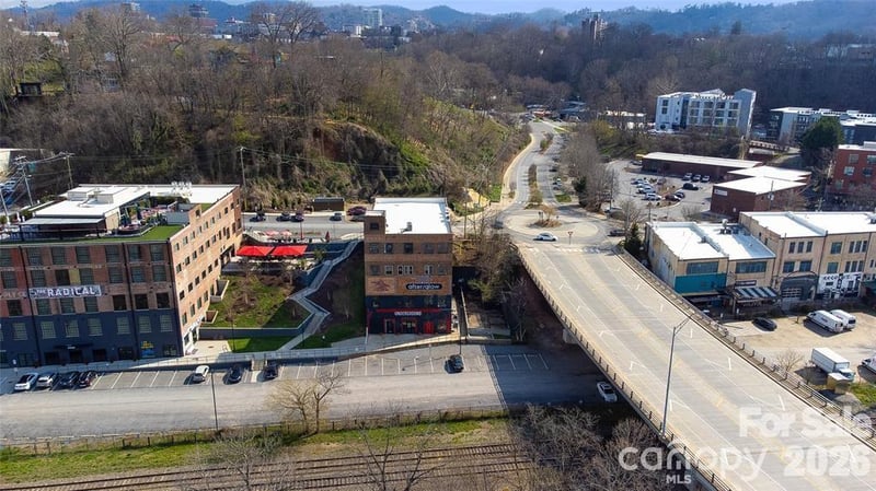 109 Roberts St, Asheville, NC 28801