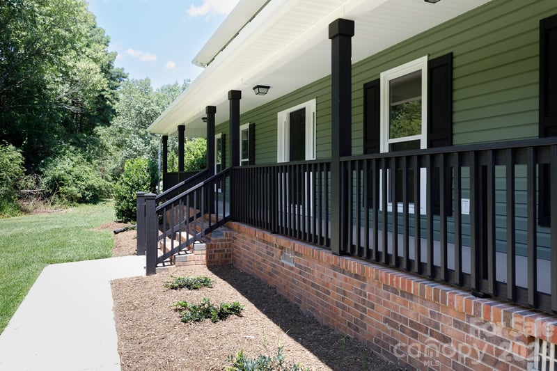 1560 Meadowdale Rd, Rock Hill, SC 29732
